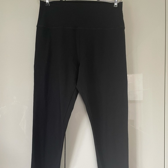 OFFLINE by AERIE Black Leggings Size XL - Picture 9 of 12